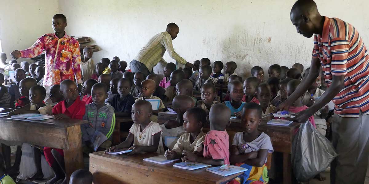 scoala africana copii